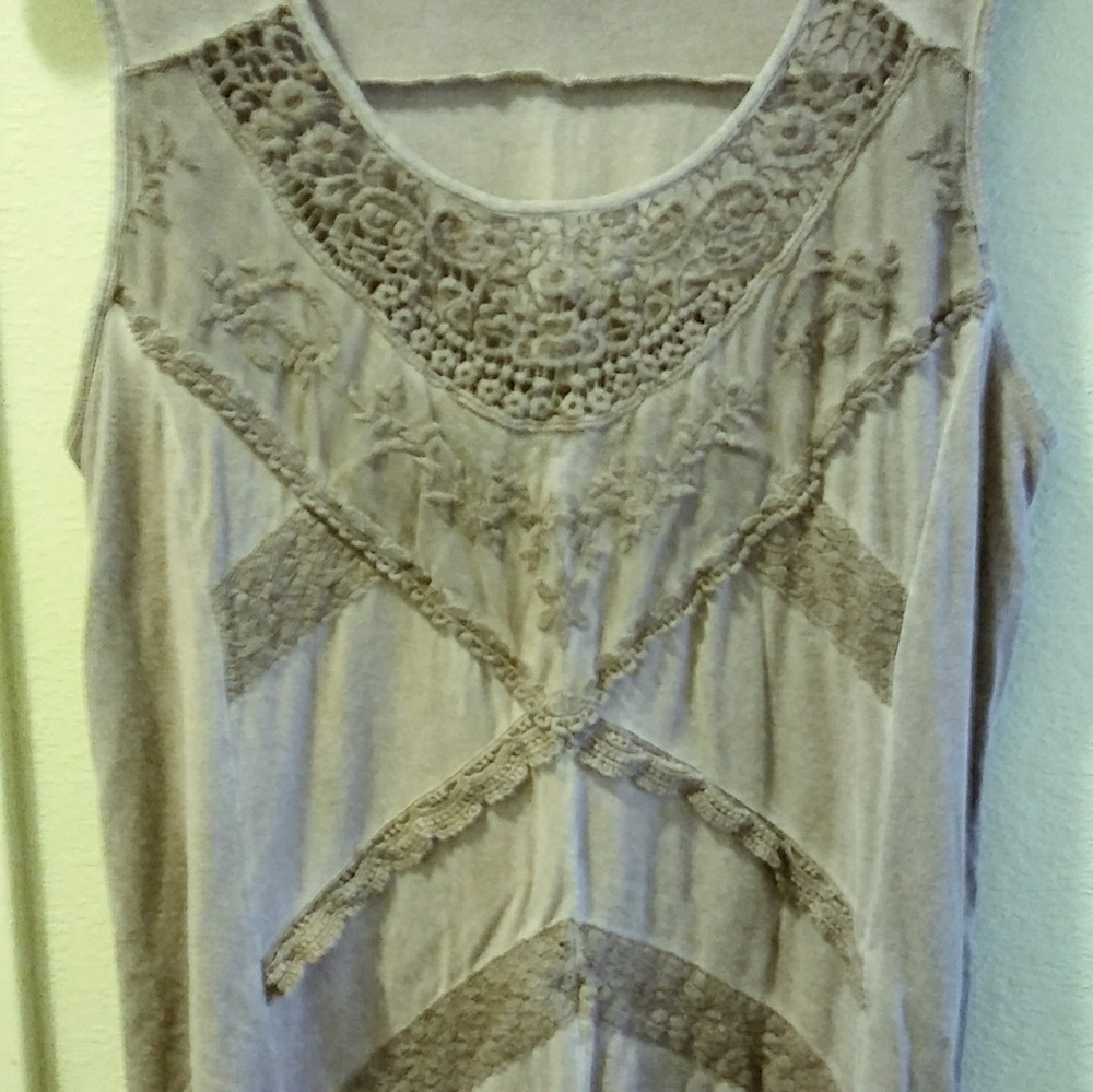 Knox rose sleeveless top